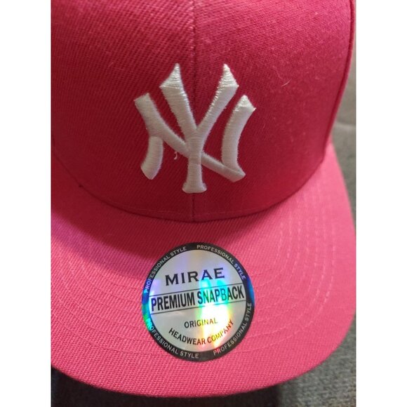 New York Yankees Mirae Snapback Hat Pink New York Yankees Embroidered Baseball - Picture 2 of 9